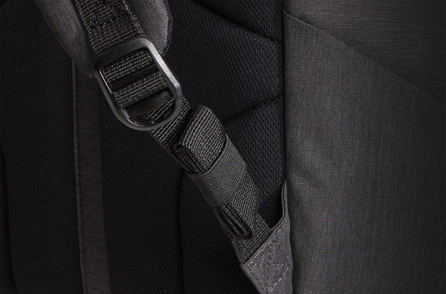 Рюкзак THULE Lithos Backpack Black 20L фото 9
