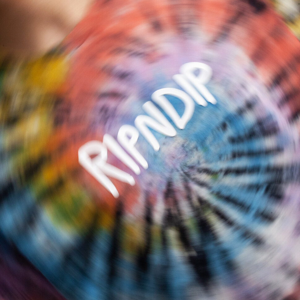 фото Футболка ripndip rubber logo tee sunburst spiral tie dye 2021