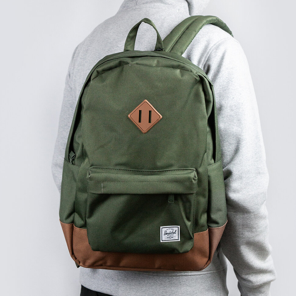 

Рюкзак HERSCHEL Heritage Dark Olive/Saddle Brown 21.5L