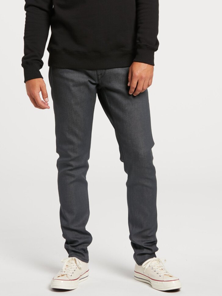 Джинсы мужские VOLCOM Vorta Tapered Asphalt Raw Selvage 2021